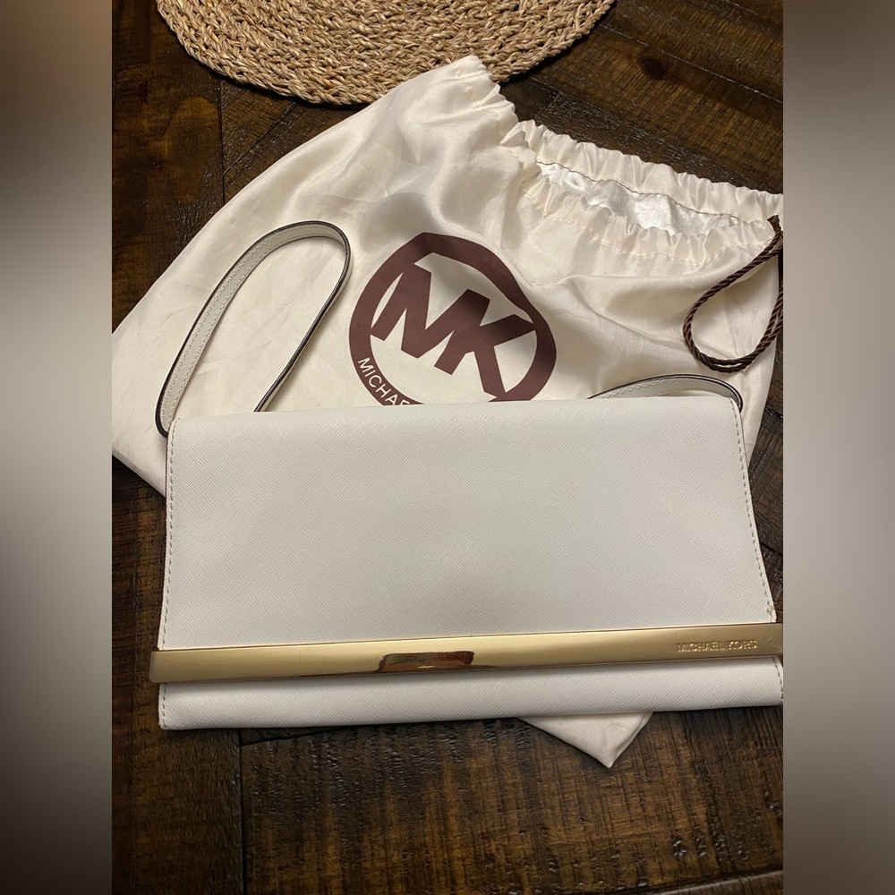 MICHAEL KORS Lana Clutch🤩❤️
